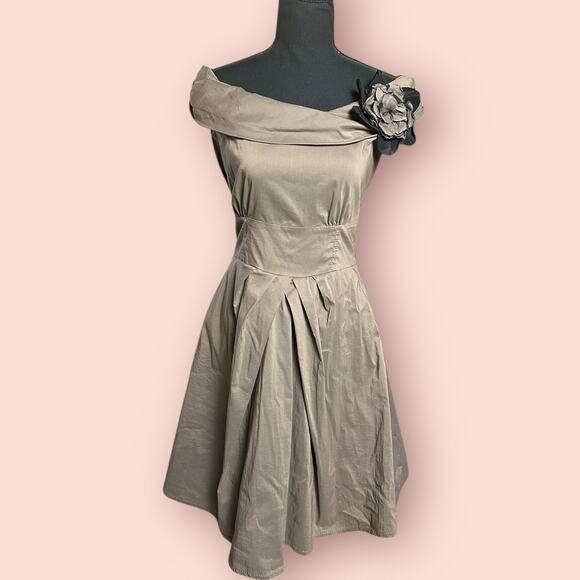 Brown Sheath Dress Off Shoulder Rosette Accent Large Rinascimento Tulle A-Line - Picture 1 of 6